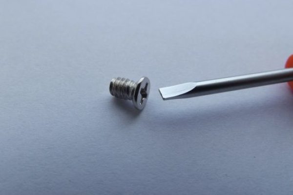 screw-106360_1920-533x400